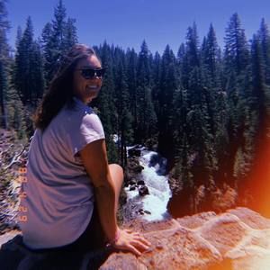 Meet your Posher, Nicole